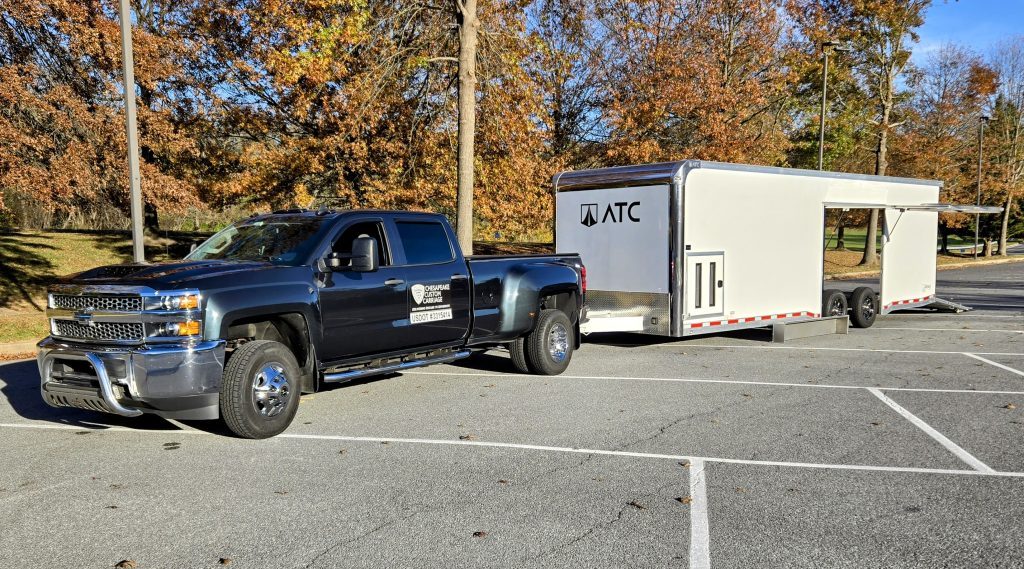 Enclosed transport rig for long-haul auto transport